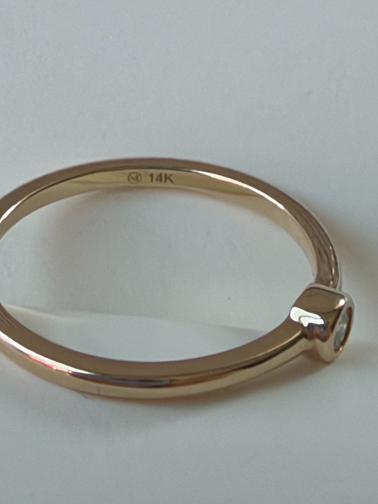 Mejuri Solo Natural Diamond Ring Gold 14k Size 6 — image 2 of 3